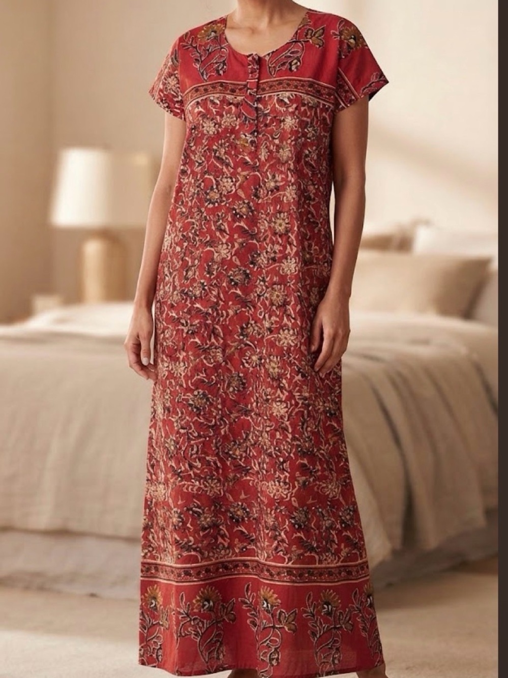 Night gown sleepwear red black printed cotton long gown. Short sleeve.Nwot